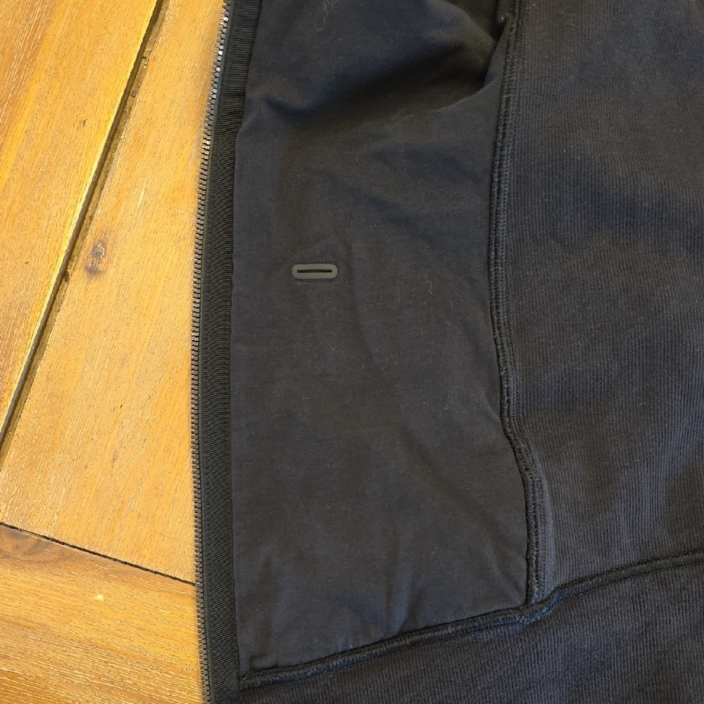 Lululemon Scuba Hoodie Size 2 - Picture 7 of 9
